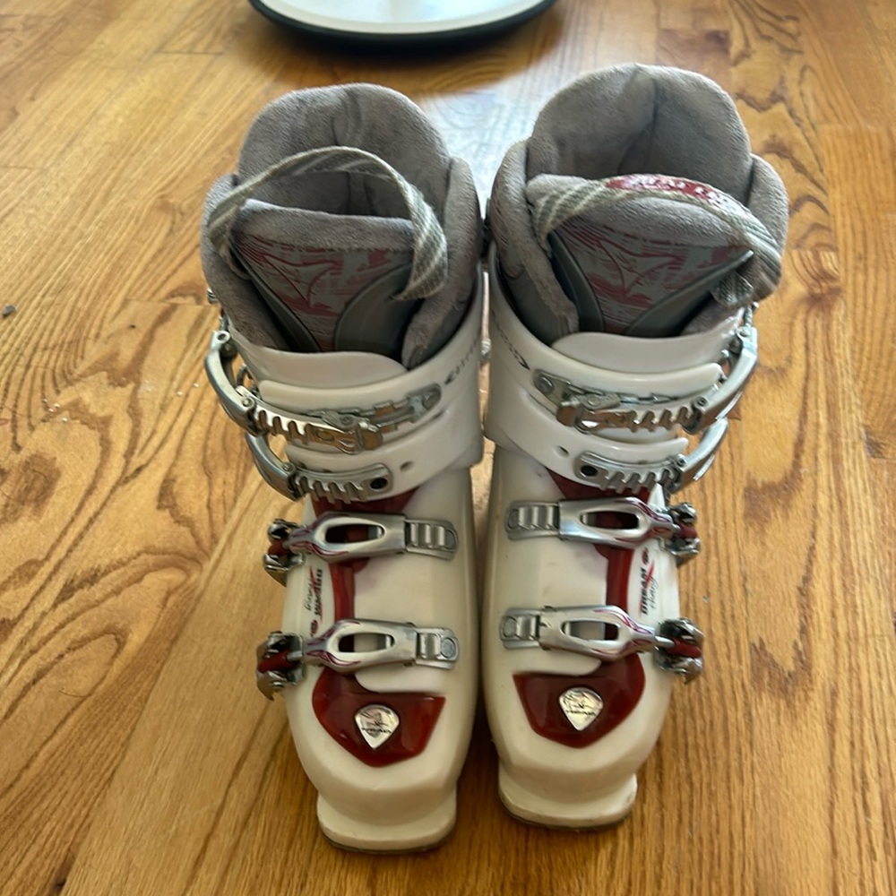 HEAD DREAM THANG boots size 23 / 23.5